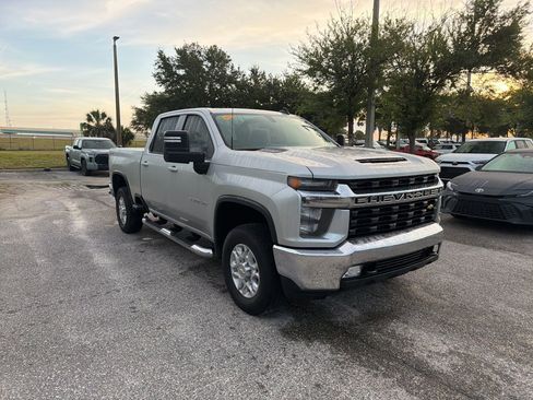 Used 2022 Chevrolet Silverado 2500 LT w/ Convenience Package AWD/4WD image 7
