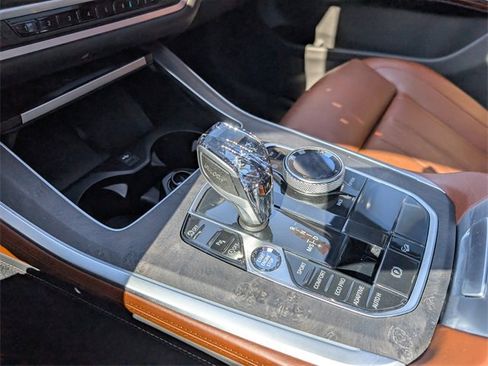 Used 2019 BMW X5 xDrive40i w/ M Sport Package image 28