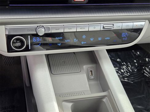 Used 2023 Hyundai Ioniq 6 SEL image 18