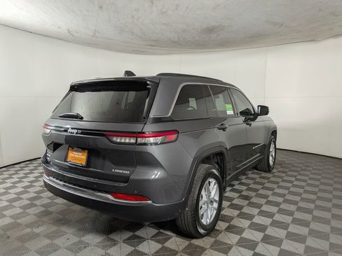 Certified 2025 Jeep Grand Cherokee Laredo X image 8