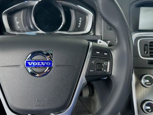 Used 2016 Volvo S60 T6 image 35