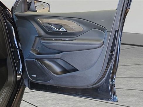 Used 2023 GMC Terrain Denali image 15