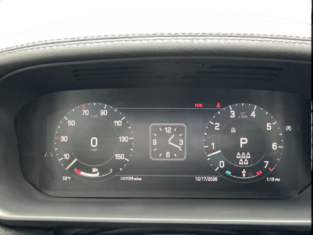 Used 2024 Land Rover Discovery Dynamic SE AWD/4WD image 44