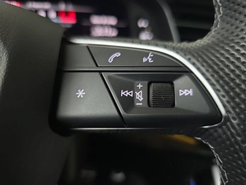 Used 2023 Audi SQ7 Prestige AWD/4WD image 21