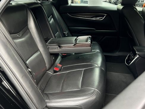 Used 2019 Cadillac XTS Luxury image 12