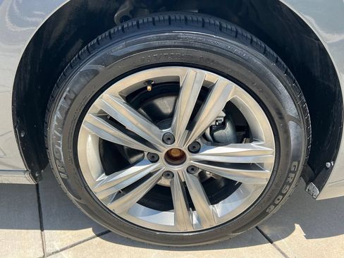 Used 2024 Volkswagen Jetta SE FWD image 5