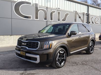 Used 2025 Kia Telluride S