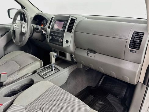Used 2018 Nissan Frontier SV AWD/4WD image 32