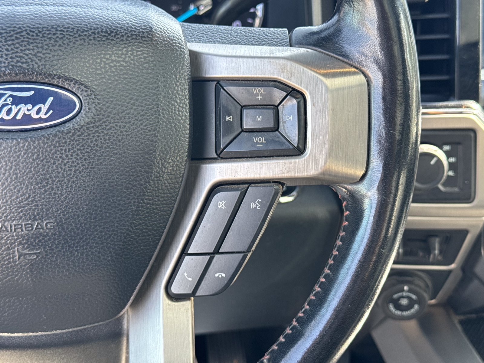 Used 2022 Ford F250 Platinum w/ Tremor Off-Road Package AWD/4WD image 32