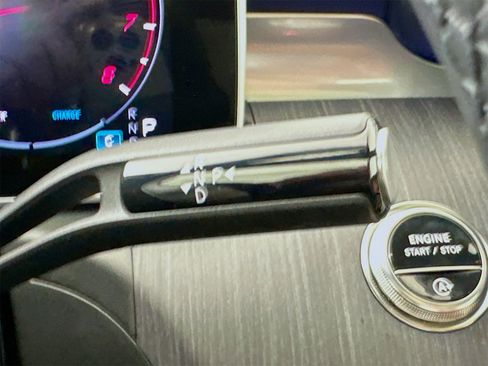 Used 2025 Mercedes-Benz C 300 Sedan image 17