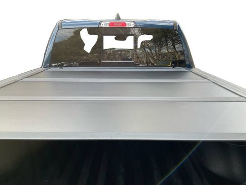 Used 2022 RAM 1500 Laramie AWD/4WD image 29