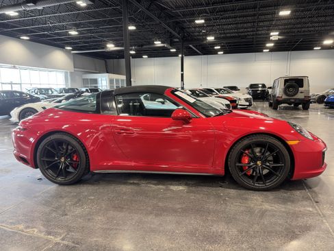 Used 2019 Porsche 911 Targa 4S image 18