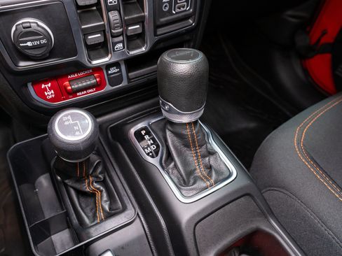 Used 2023 Jeep Gladiator Mojave w/ Cold Weather Group AWD/4WD image 25