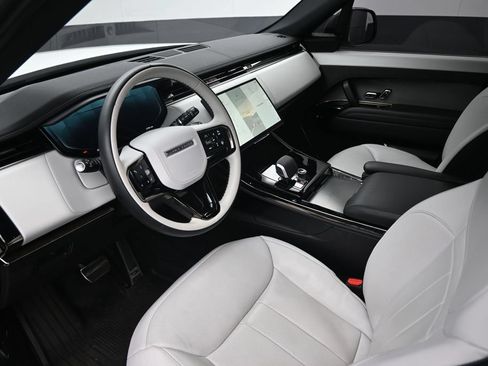 Used 2025 Land Rover Range Rover Sport Dynamic SE AWD/4WD image 19