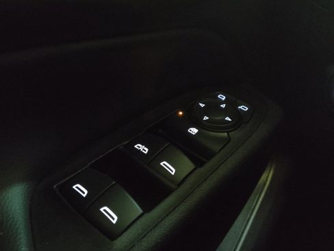 Used 2022 Chevrolet Equinox LT FWD image 27