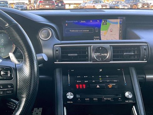 Used 2017 Lexus IS 300 F Sport image 6