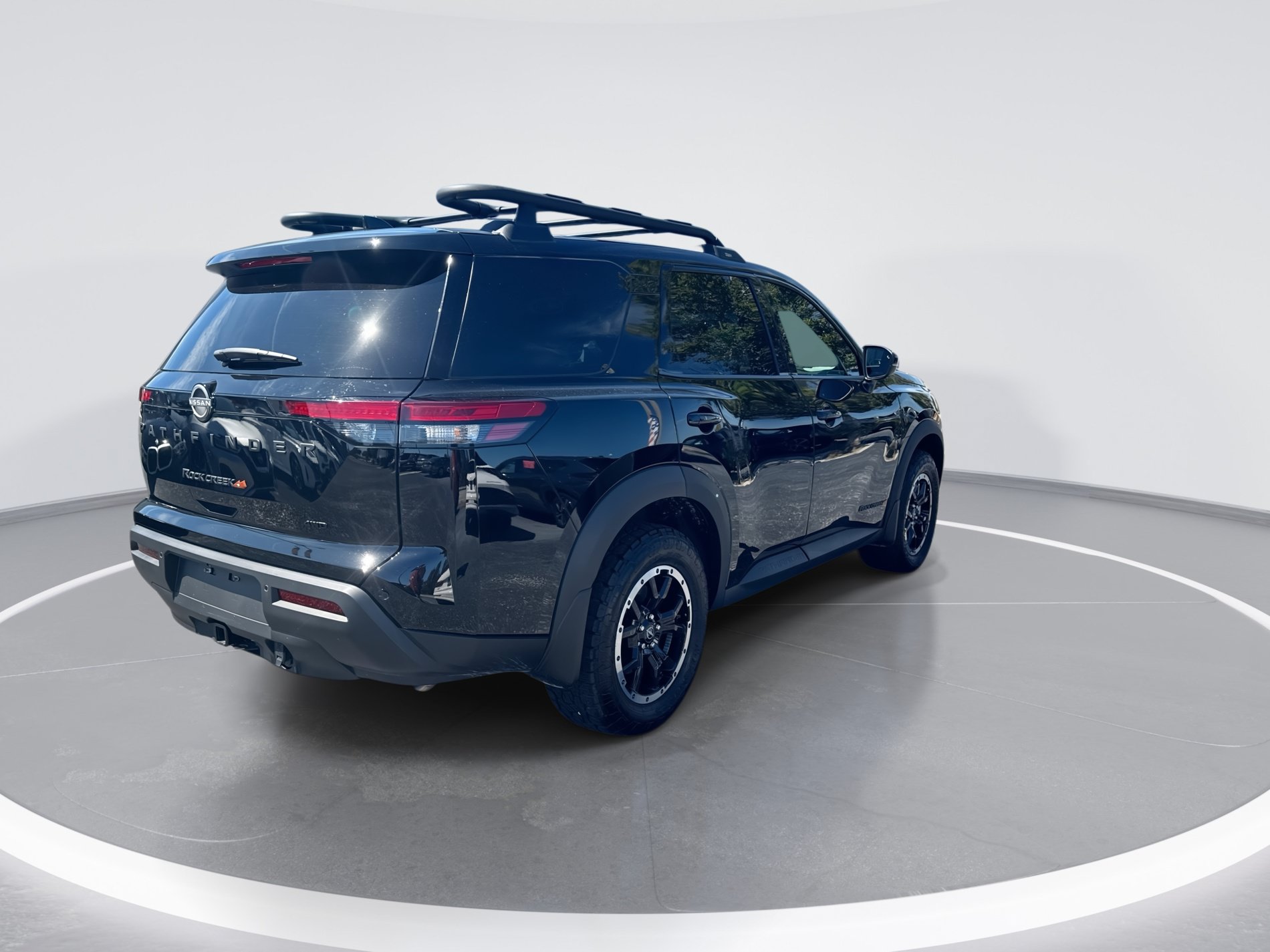 Used 2025 Nissan Pathfinder Rock Creek AWD/4WD image 4