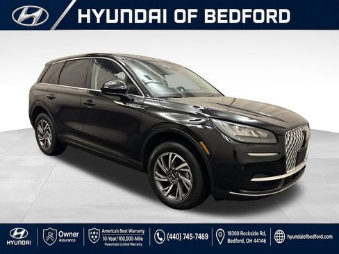 Used 2023 Lincoln Corsair AWD image 3