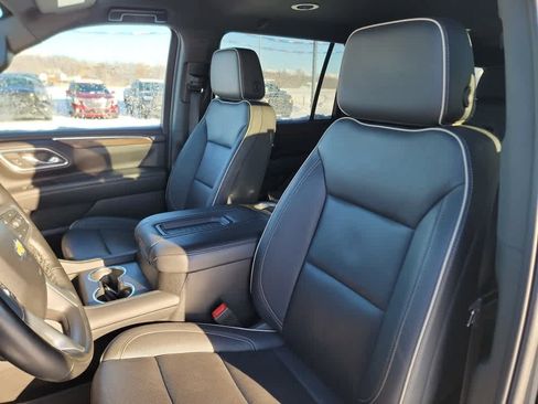 Certified 2024 Chevrolet Suburban Premier image 12