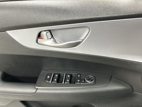 Certified 2023 Kia Forte LXS FWD image 11