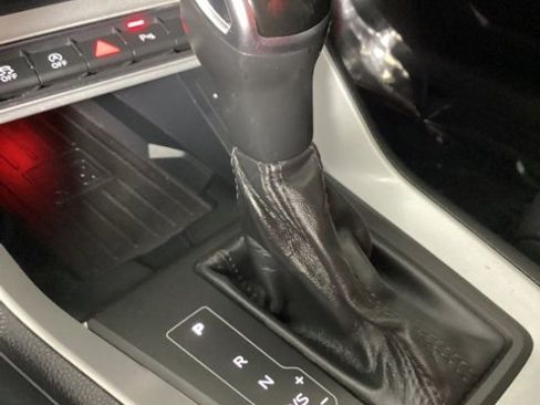 Used 2021 Audi Q3 2.0T Premium Plus w/ Premium Plus Package image 23