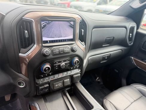 Used 2020 Chevrolet Silverado 1500 High Country w/ Technology Package AWD/4WD image 17