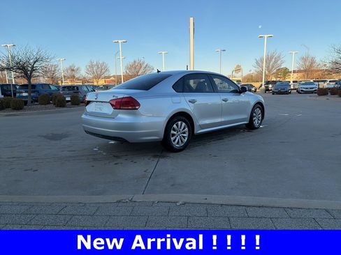 Used 2013 Volkswagen Passat 2.5 S image 5