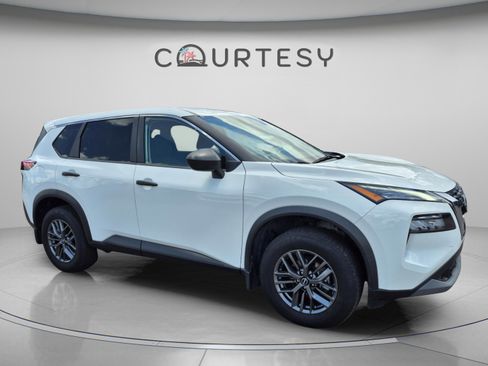 Certified 2023 Nissan Rogue S FWD image 9