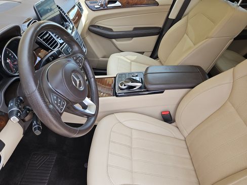 Used 2019 Mercedes-Benz GLS 450 4MATIC image 13