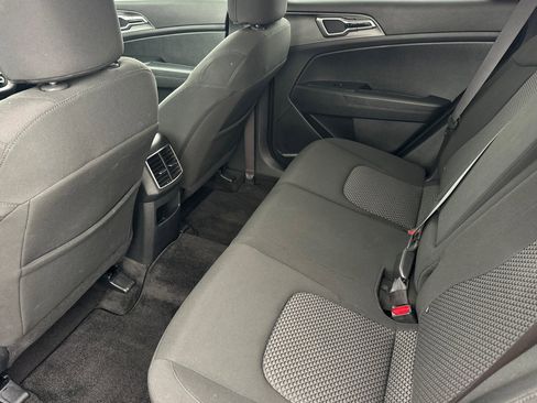 Certified 2025 Kia Sportage LX image 12