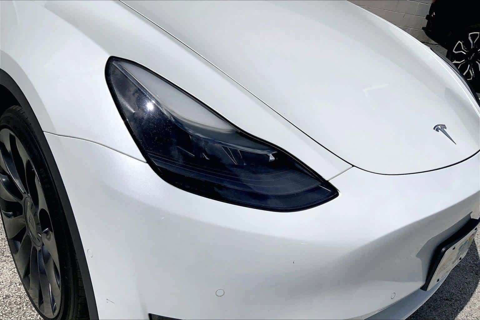 Used 2022 Tesla Model Y Performance AWD/4WD image 31