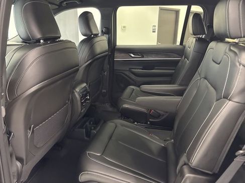 New 2025 Jeep Grand Cherokee L Limited image 25