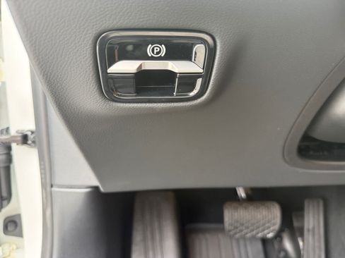 Used 2026 Mercedes-Benz E 350 4MATIC Sedan image 26