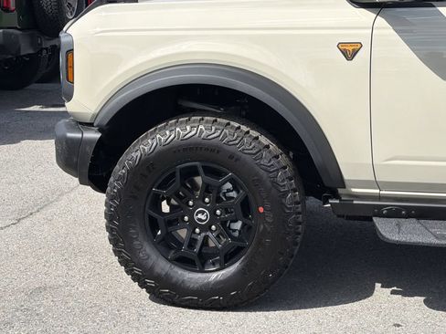 New 2026 Ford Bronco Badlands AWD/4WD image 11
