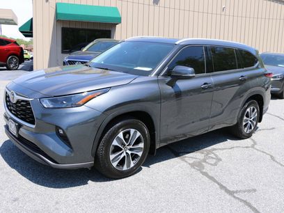Used 2022 Toyota Highlander XLE