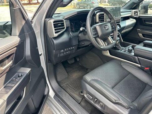 Used 2025 Toyota Tundra SR5 w/ SR5 Premium Package AWD/4WD image 9