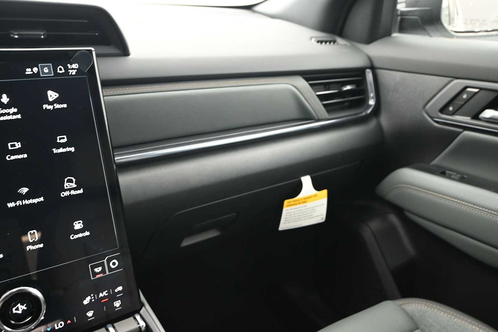 New 2027 GMC Terrain AT4 w/ LPO, Hit The Road Package AWD/4WD image 21