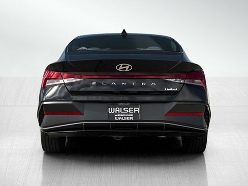 New 2026 Hyundai Elantra Limited FWD image 5