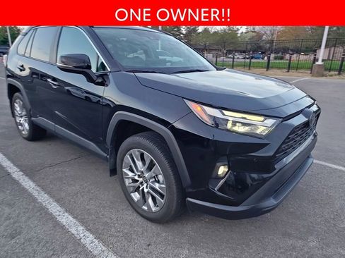 Used 2023 Toyota RAV4 XLE Premium image 3