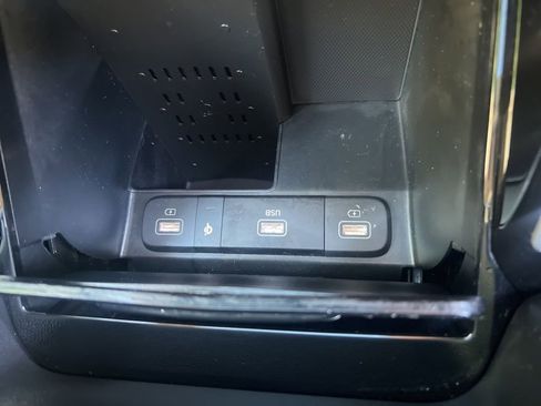 Certified 2023 Kia Sorento SX image 62