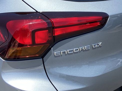 Used 2025 Buick Encore GX Preferred FWD image 27