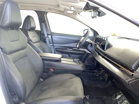 Certified 2025 Nissan Ariya AWD image 20