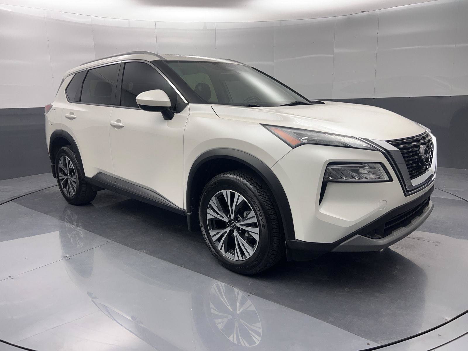 Used 2023 Nissan Rogue SV w/ SV Premium B Package FWD image 9