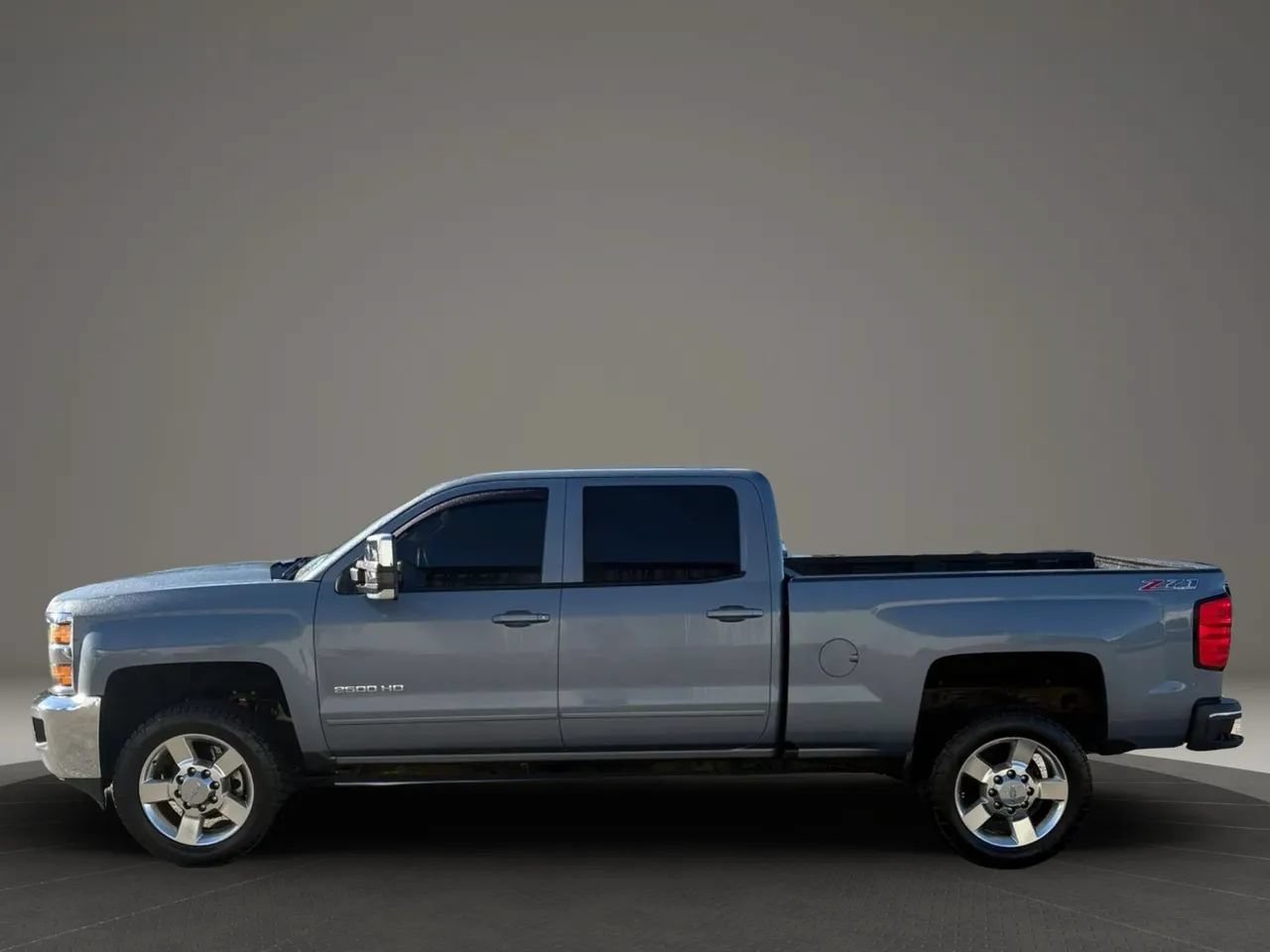 Used 2016 Chevrolet Silverado 2500 LT w/ LT Convenience Package AWD/4WD image 2