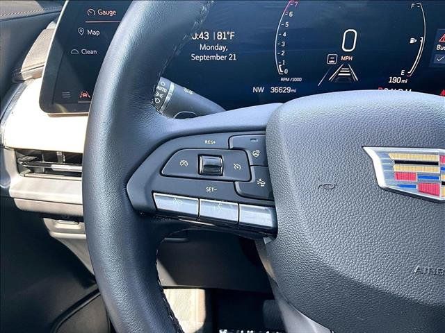 Used 2024 Cadillac XT4 Luxury w/ Cold Weather Package FWD image 20
