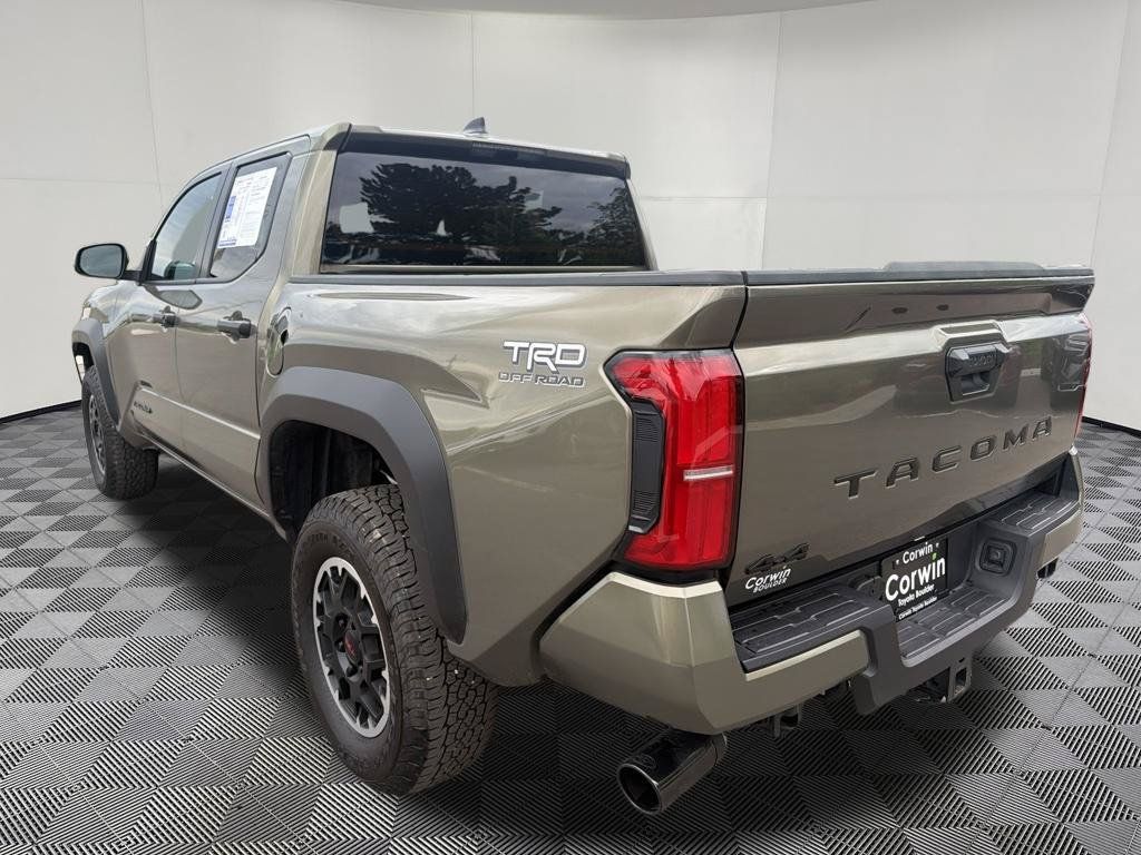 Used 2026 Toyota Tacoma TRD Off-Road AWD/4WD image 5