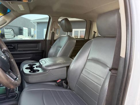 Used 2015 RAM 3500 Tradesman w/ Chrome Appearance Group image 11