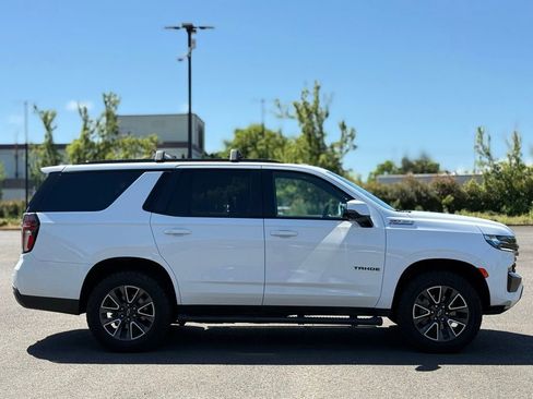 Used 2021 Chevrolet Tahoe Z71 w/ Luxury Package AWD/4WD image 6