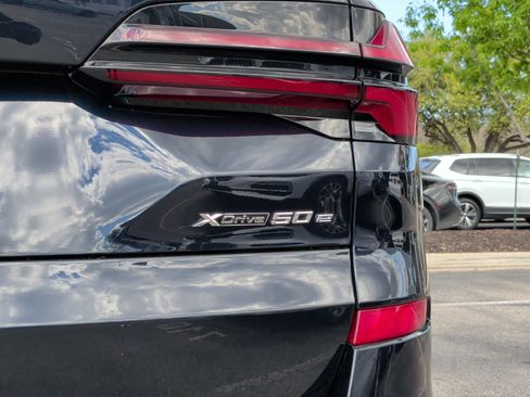 Certified 2025 BMW X5 xDrive50e w/ M Sport Package image 12