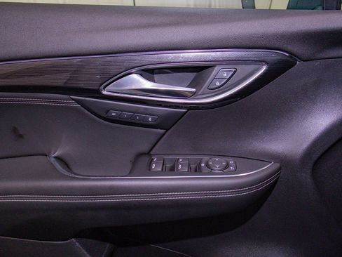 Certified 2022 Buick Envision Essence w/ Technology Package I image 11